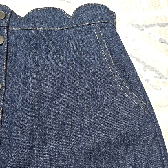Very J Blue Denim Button Down Skirt Women’s Size Medium - Picture 4 of 8